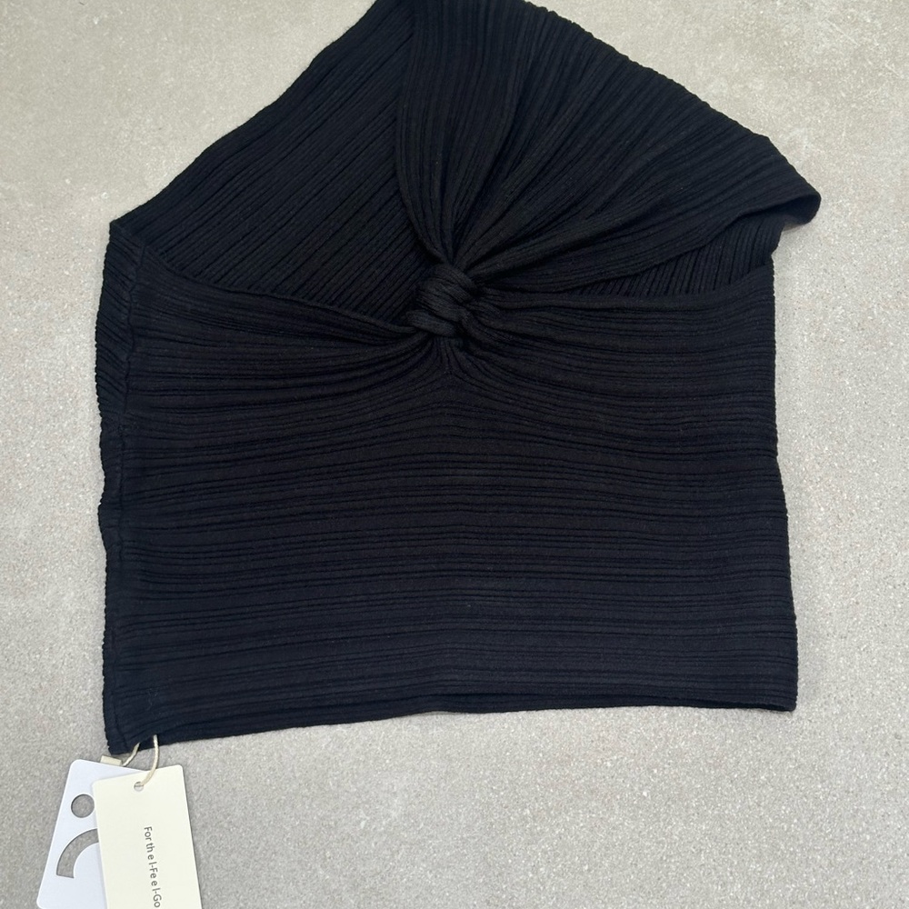 Commense Black Ribbed Crop Top